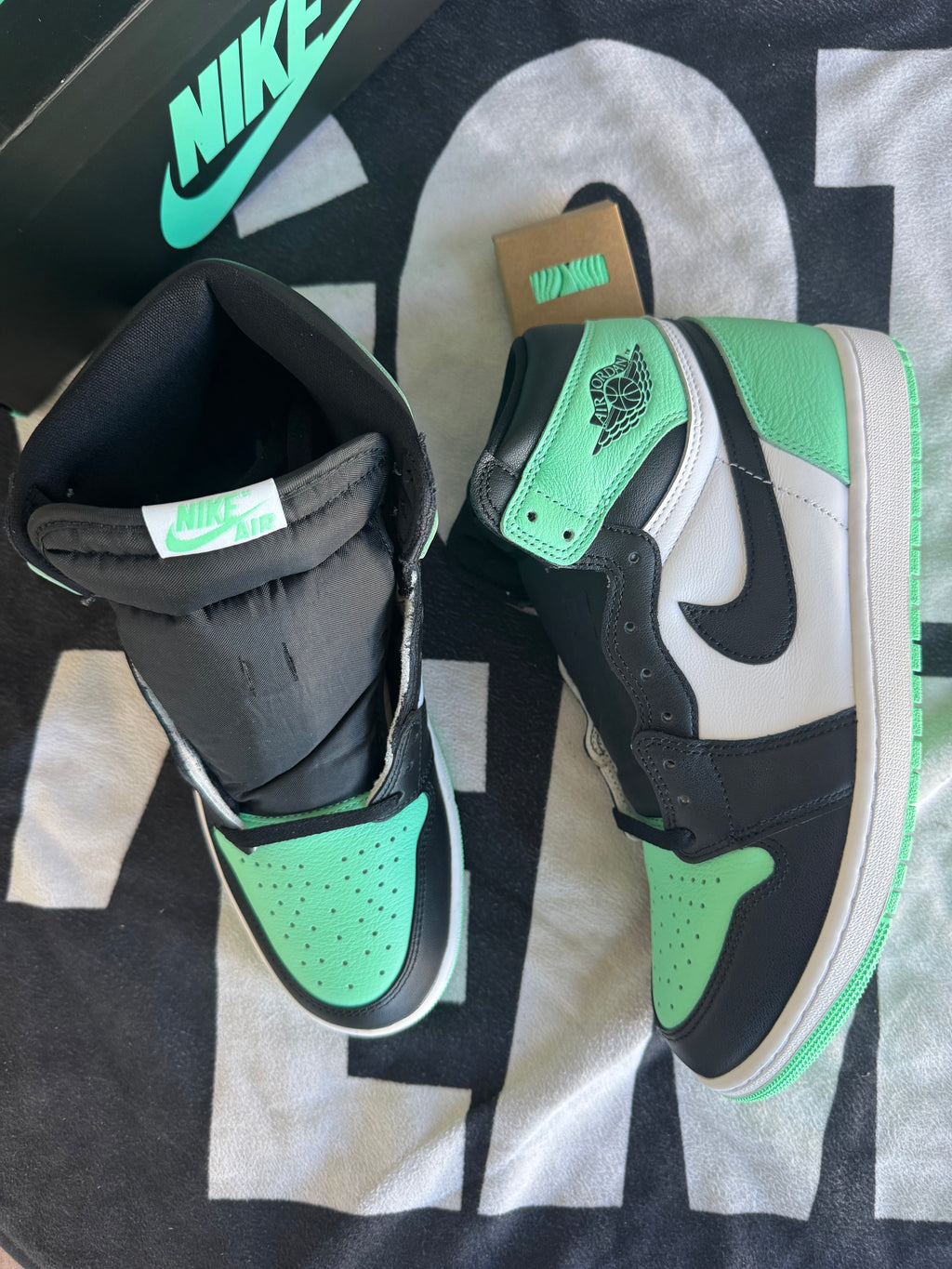 Jordan 1 High Green Glow (Taille 45)