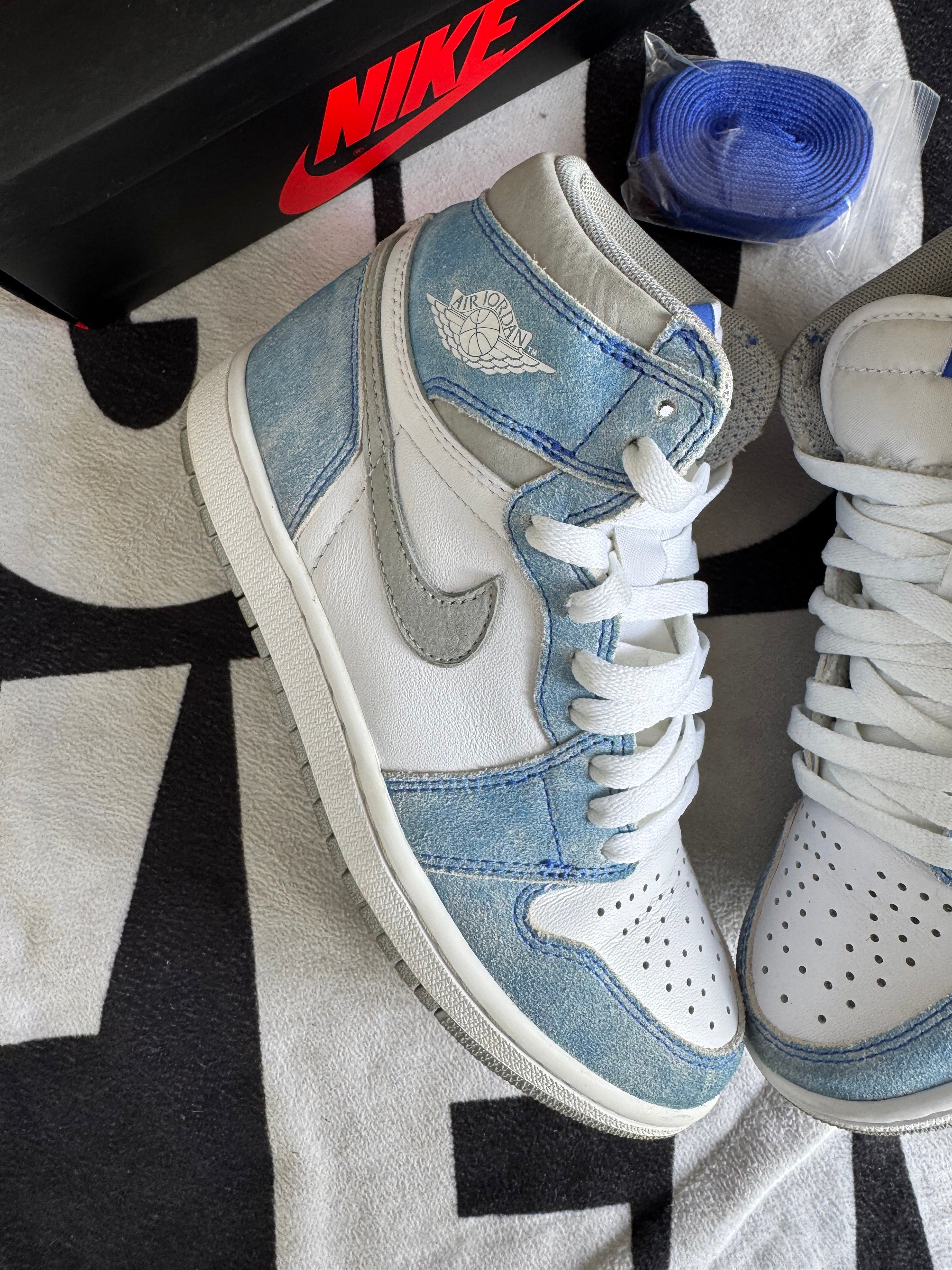 Jordan 1 High Hyper Royal Smoke Grey (Taille 37.5)