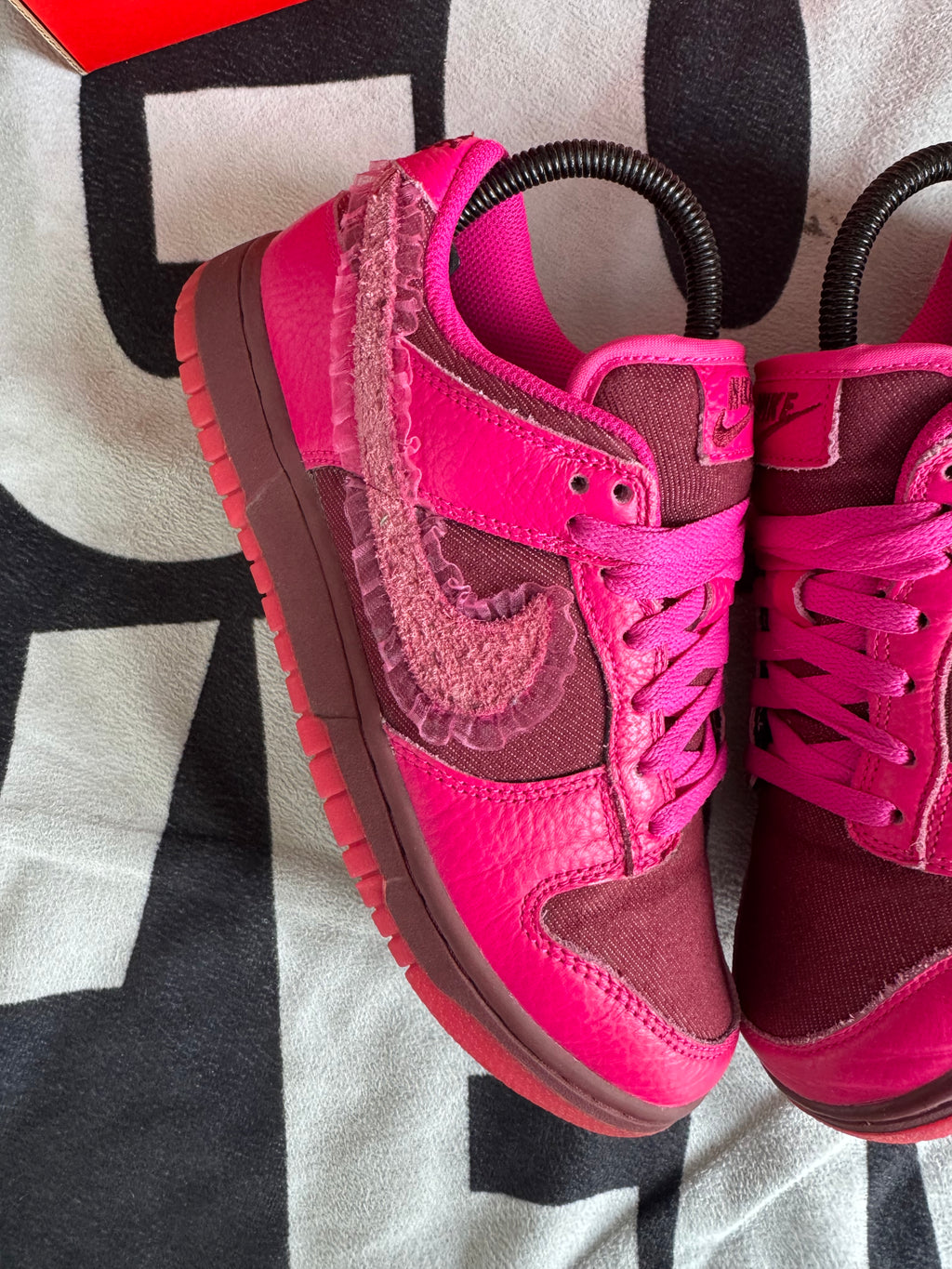 Nike Dunk Low Valentine's Day 2022 (Taille 38.5)