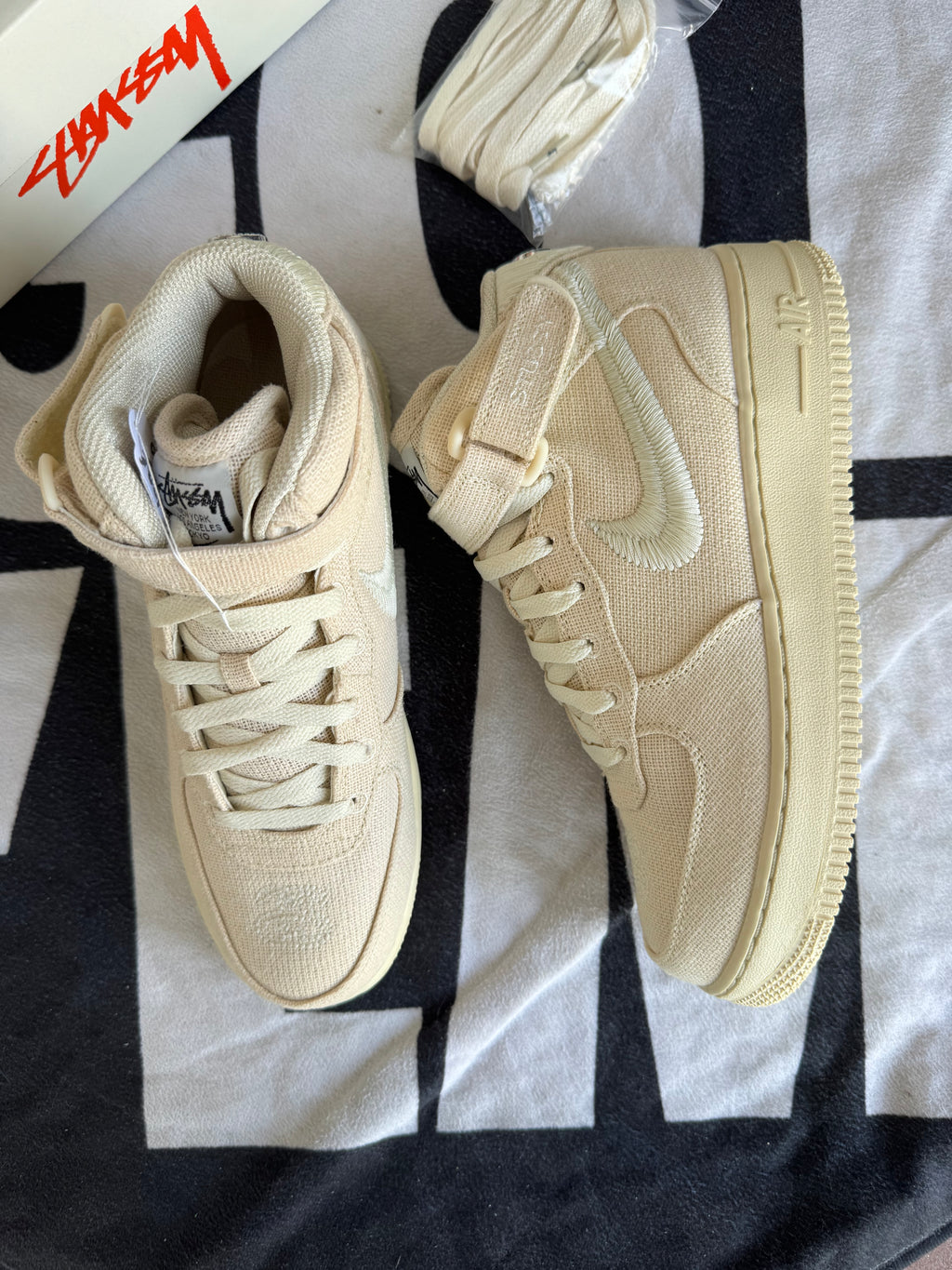 Nike Air Force 1 Mid Stussy Fossil (Taille 40)