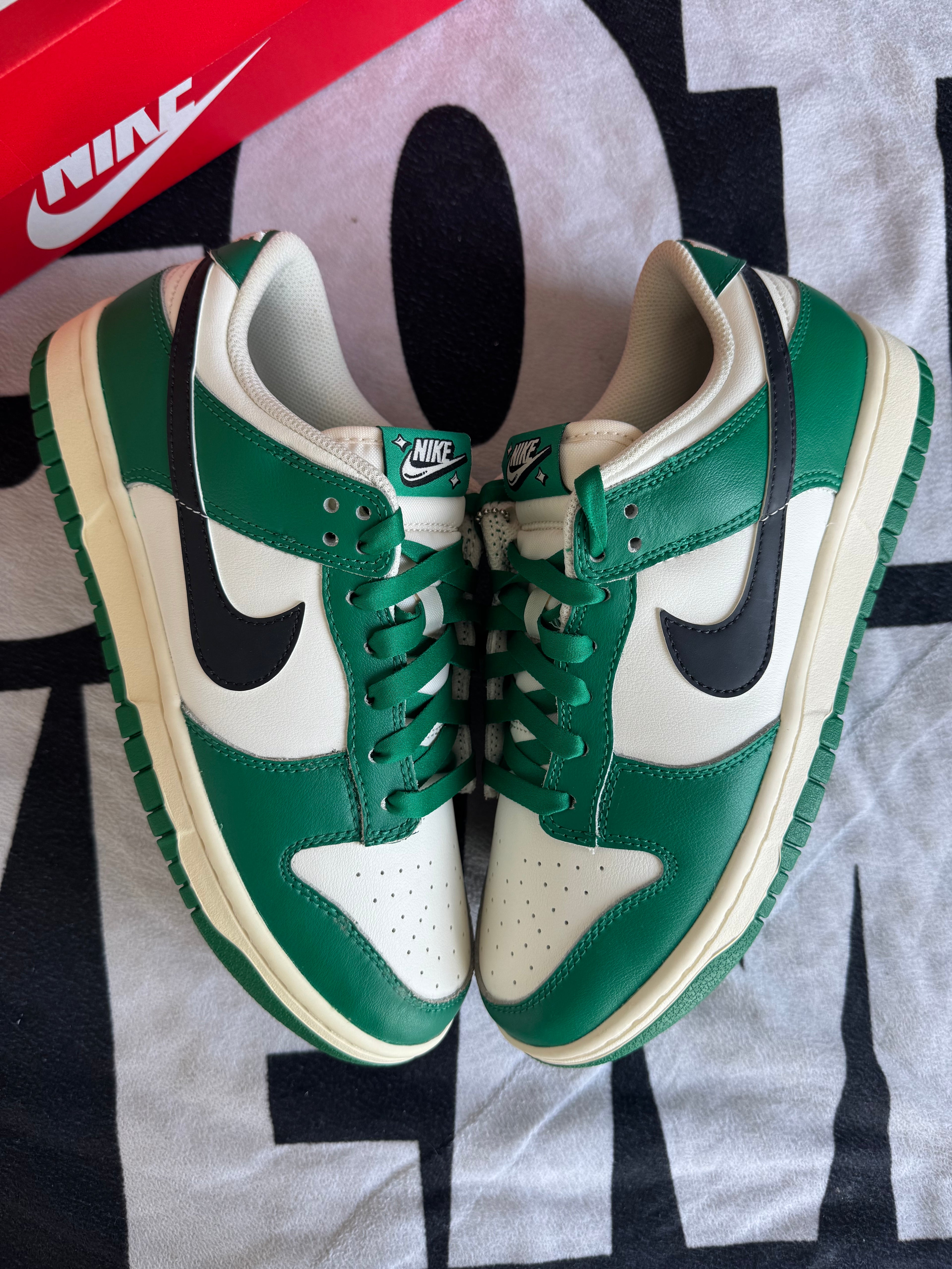Nike Dunk Low SE Lottery Green Pale Ivory (Taille 41)