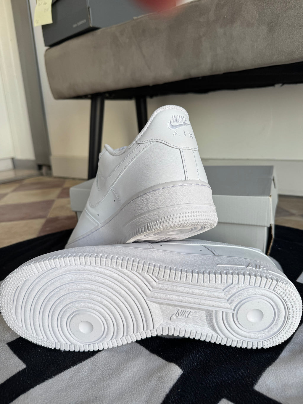 Nike Air Force 1 Low '07 White (Taille 45)
