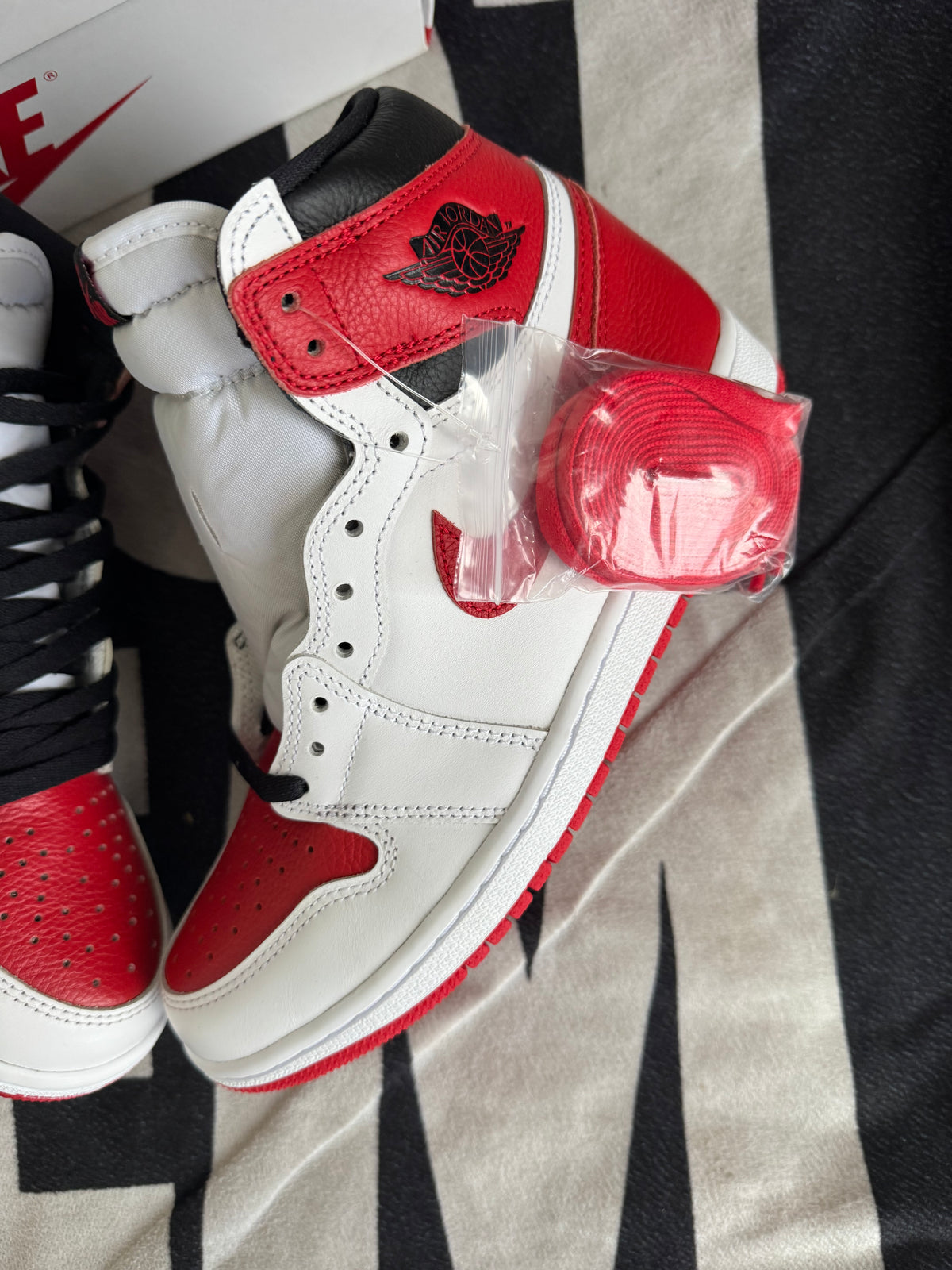Jordan 1 High Heritage (Taille 41)