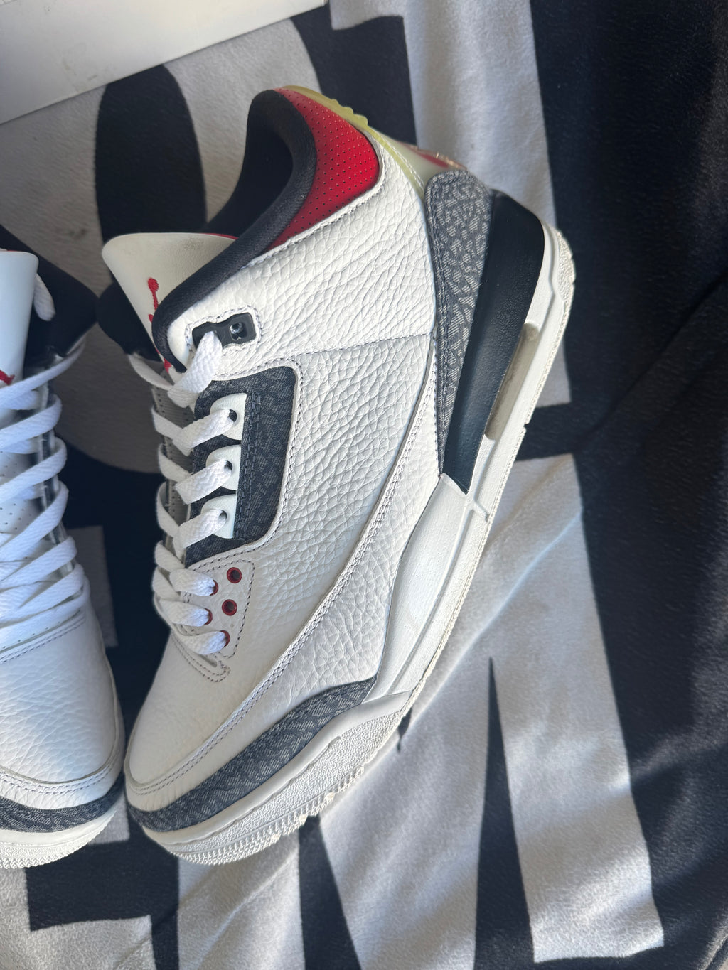 Jordan 3 SE Fire Red Denim 2020 (Taille 44)