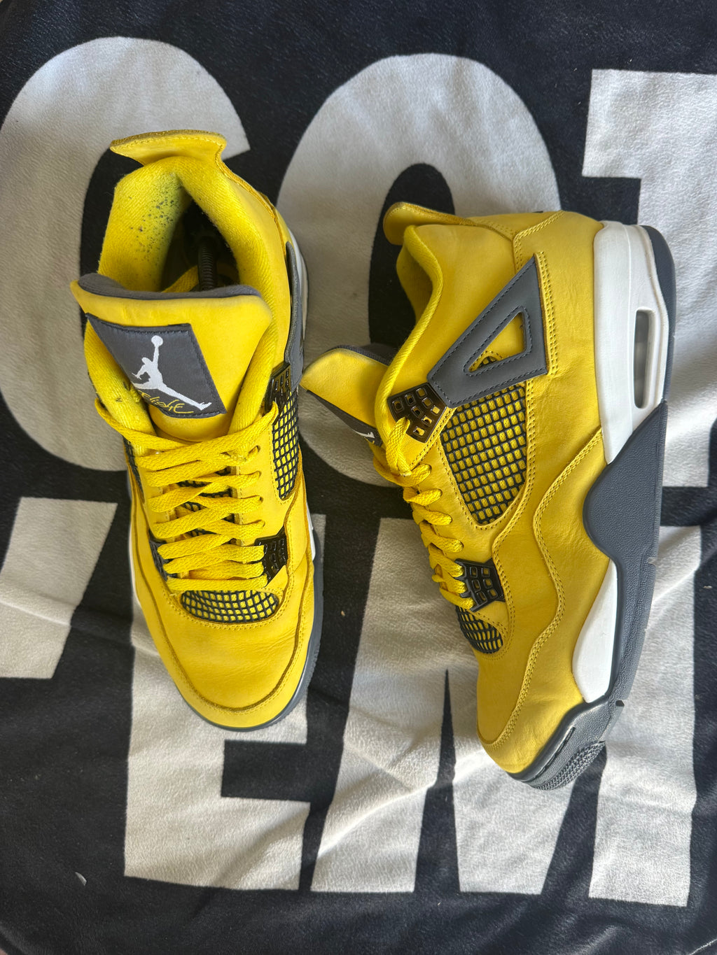 Jordan 4 Lightning 2021 (Taille 45.5)