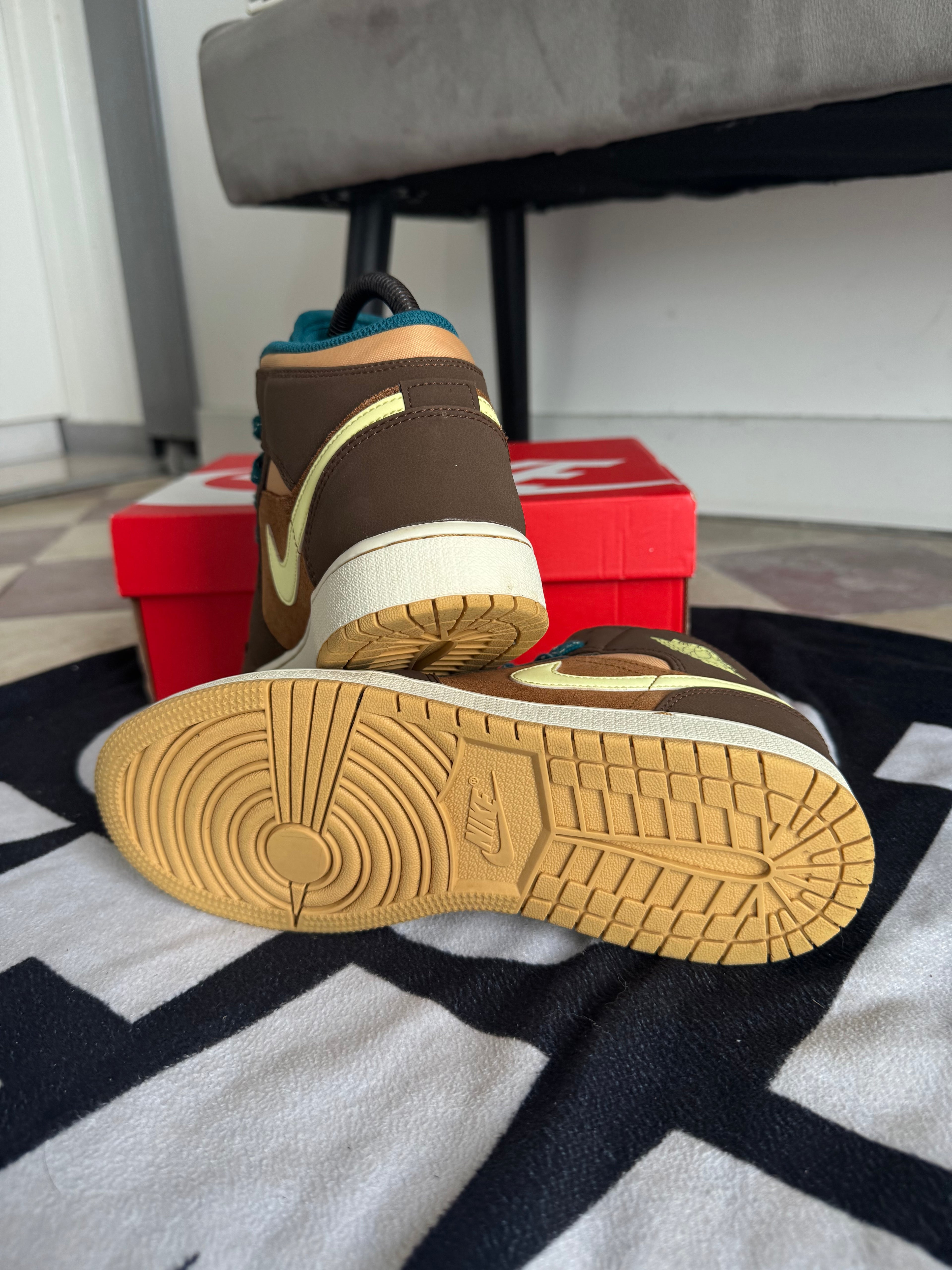 Jordan 1 Mid Cacao Wow (Taille 38.5)