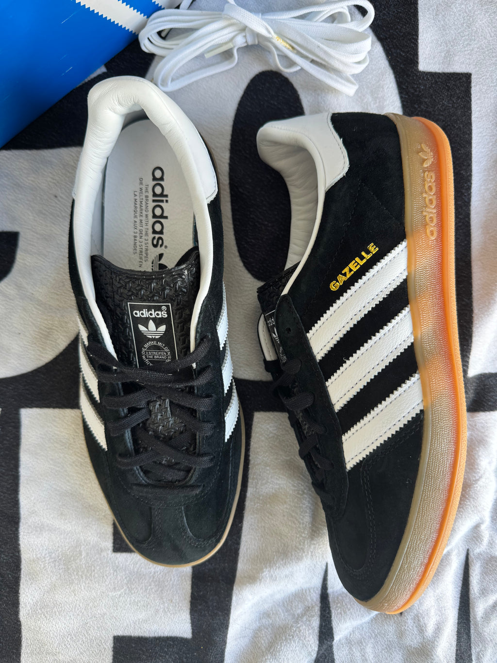 Adidas Gazelle Black White Gum (Taille 40)