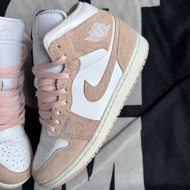 Jordan 1 Mid Legend Pink (Taille 46)