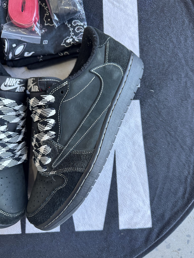 Jordan 1 Low Travis Scott Black Phantom (Taille 47.5)