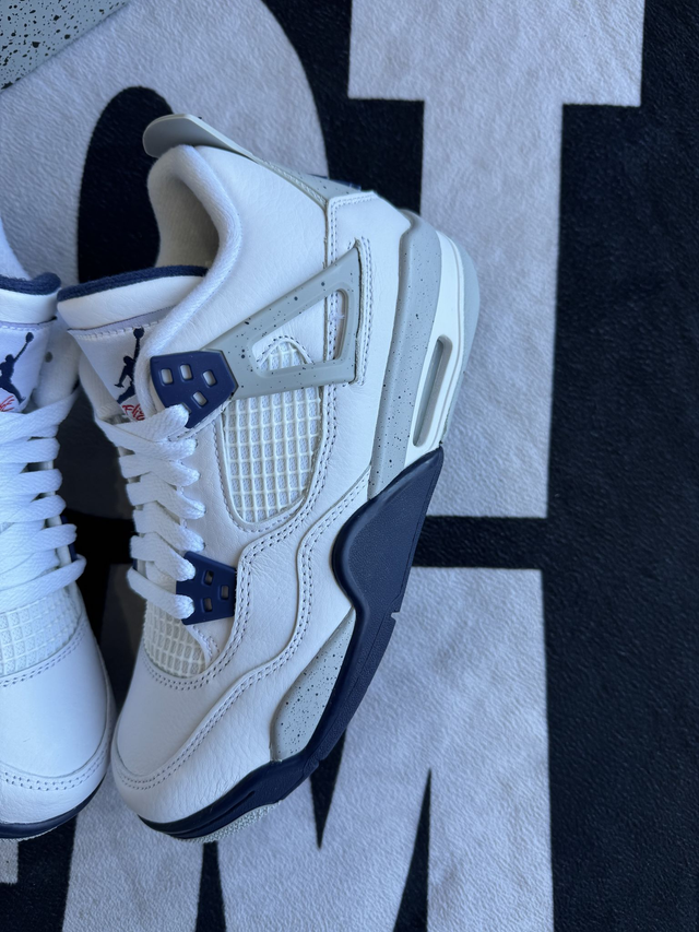Jordan 4 Midnight Navy GS (Taille 38.5)