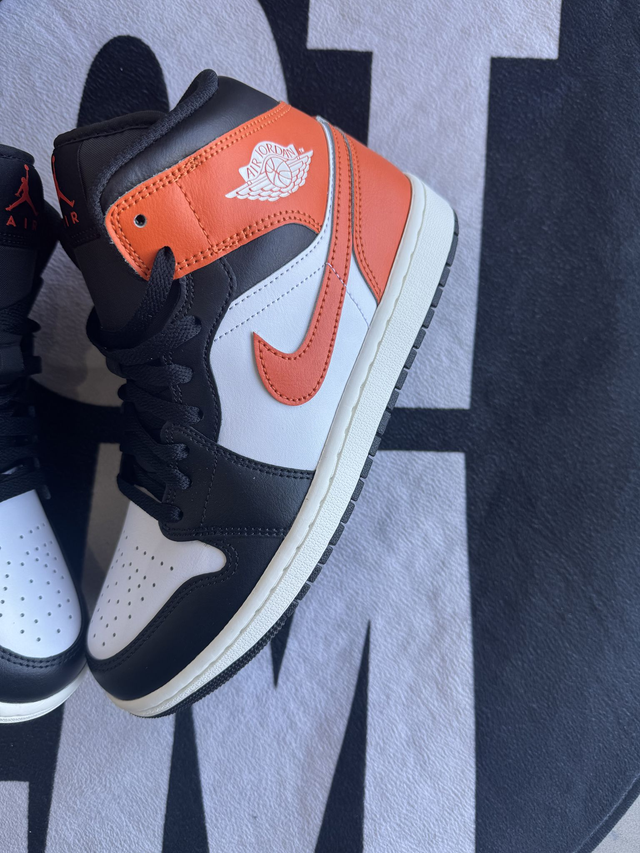 Jordan 1 Mid Black Toe Starfish (Taille 42)