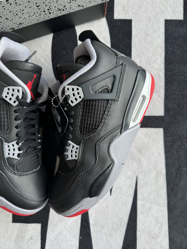 Jordan 4 Bred Reimagined (Taille 42)