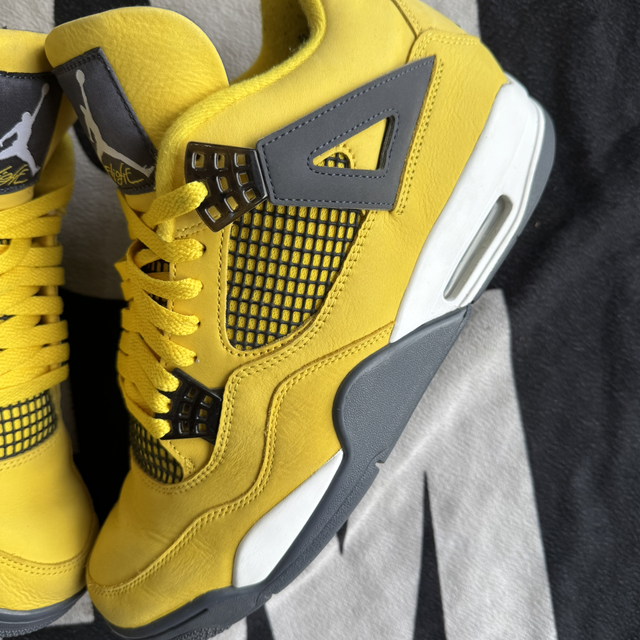 Jordan 4 Lightning (Taille 45)