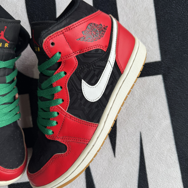 Jordan 1 Mid Christmas (Taille 40)