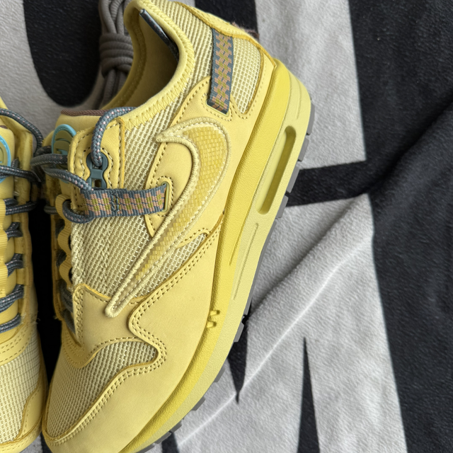Nike Air Max 1 Travis Scott Cactus Jack Saturn Gold (Taille 38)