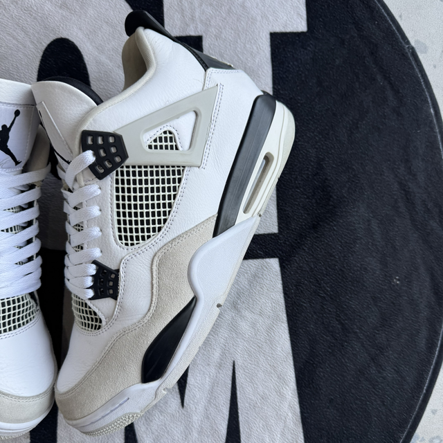 Jordan 4 Military Black (Taille 45.5)