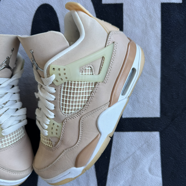 Jordan 4 Shimmer wmns (Taille 35.5)