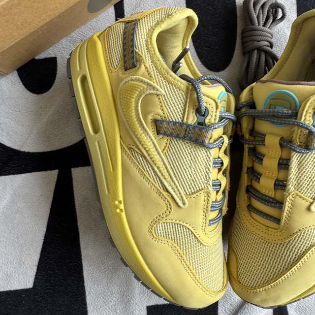 Nike Air Max 1 Travis Scott Cactus Jack Saturn Gold (Taille 38)