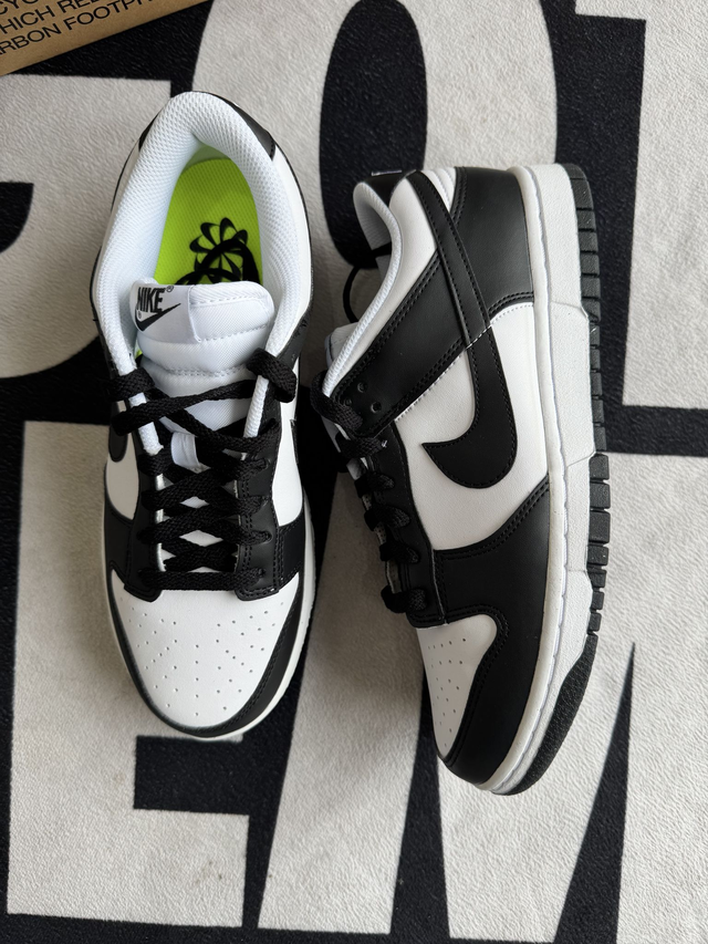 Nike Dunk Low Next Nature Panda (Taille 40)