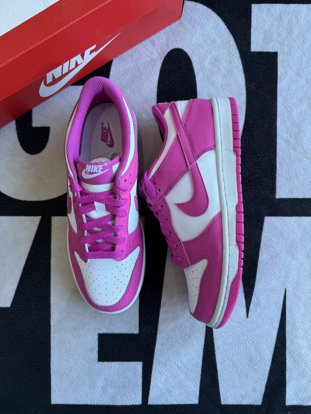 Nike Dunk Low Active Fuchsia GS (Taille 39)