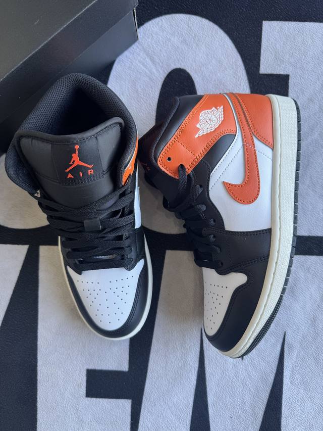 Jordan 1 Mid Black Toe Starfish (Taille 42)