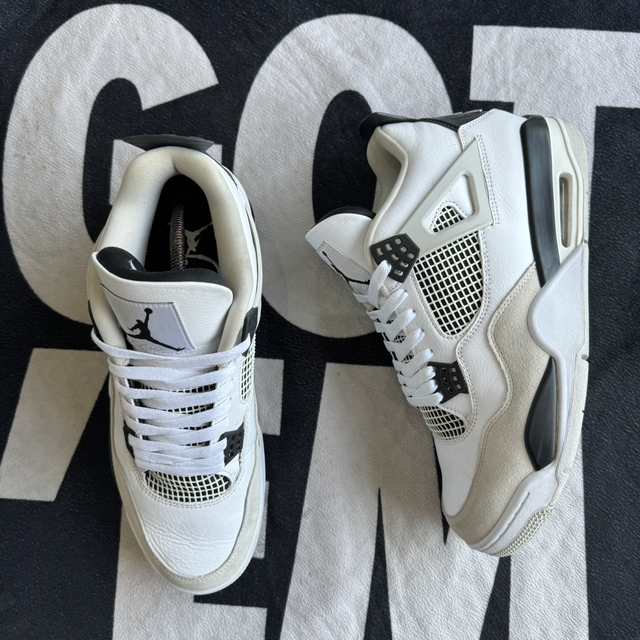 Jordan 4 Military Black (Taille 45.5)