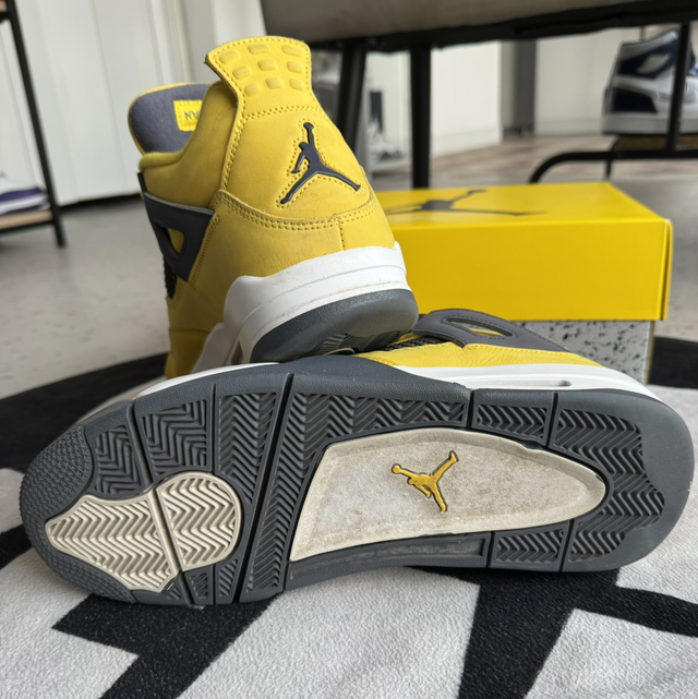 Jordan 4 Lightning (Taille 45)