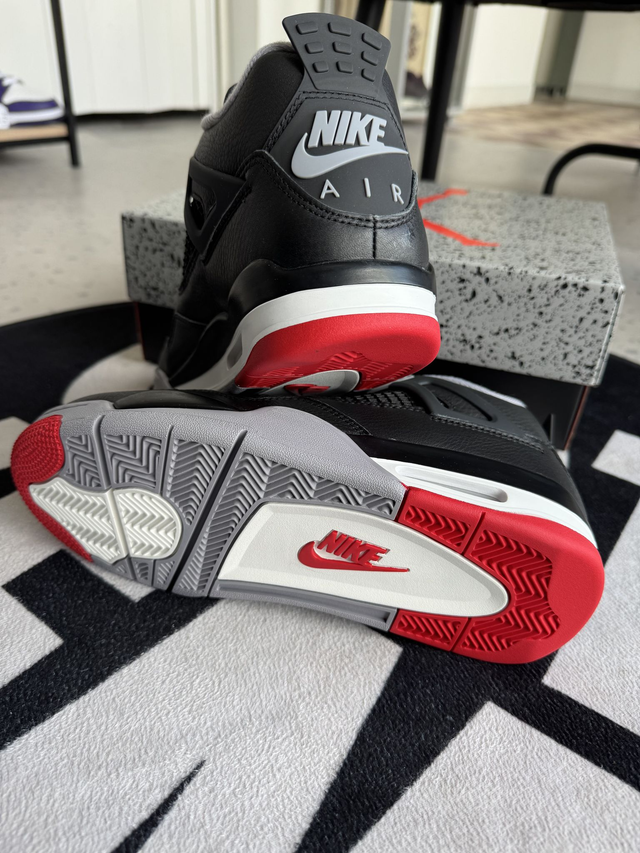 Jordan 4 Bred Reimagined (Taille 42)
