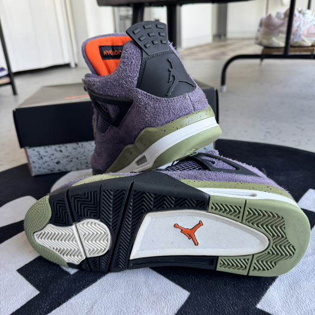Jordan 4 Canyon Purple wmns (Taille 44)