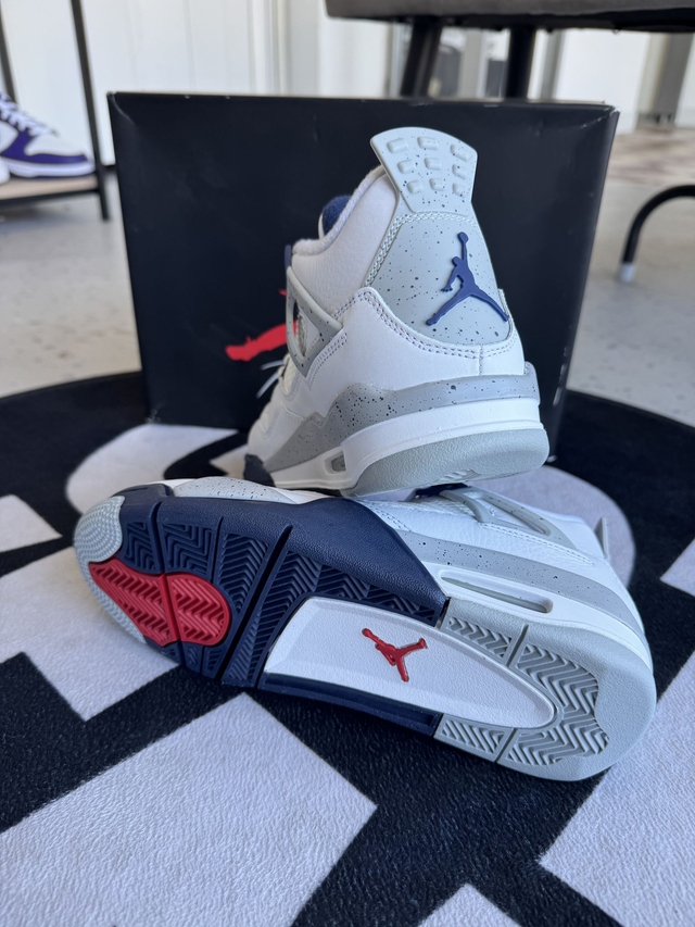 Jordan 4 Midnight Navy GS (Taille 38.5)