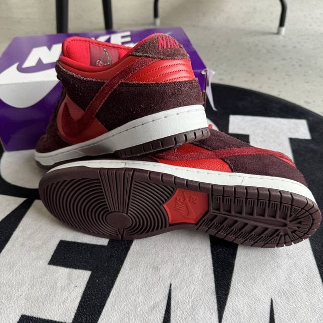 Nike SB Dunk Low Cherry (Taille 46)
