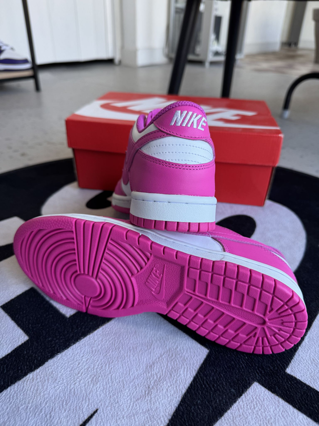 Nike Dunk Low Active Fuchsia GS (Taille 39)