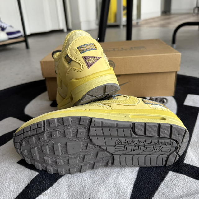 Nike Air Max 1 Travis Scott Cactus Jack Saturn Gold (Taille 38)