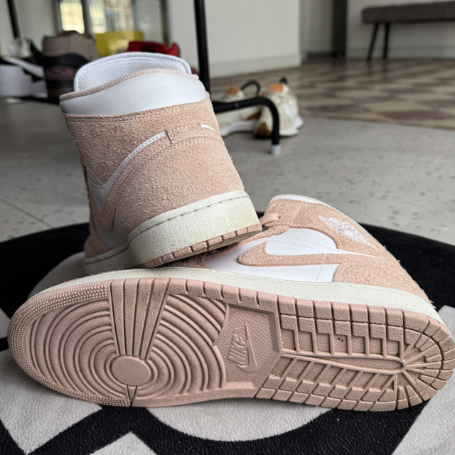 Jordan 1 Mid Legend Pink (Taille 46)
