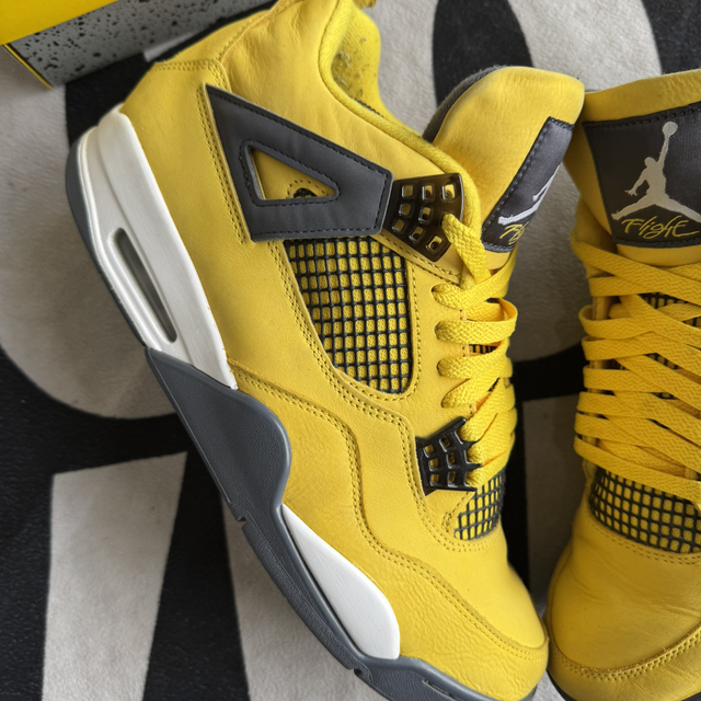 Jordan 4 Lightning (Taille 45)