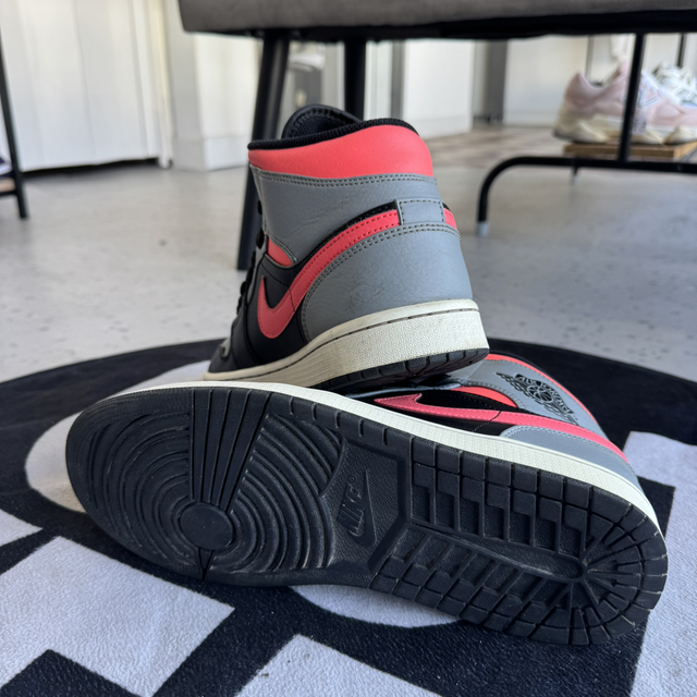Jordan 1 Mid Pink Shadow (Taille 44)
