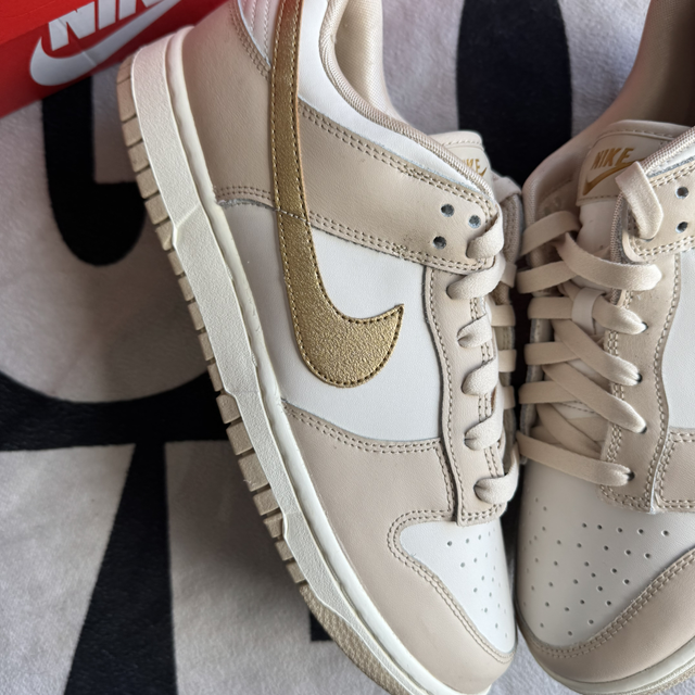 Nike Dunk Low Phantom Metallic Gold wmns (Taille 41)