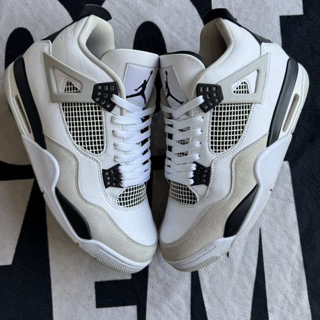 Jordan 4 Military Black (Taille 45.5)