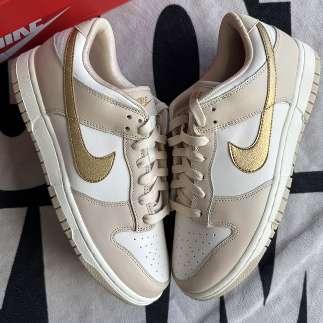 Nike Dunk Low Phantom Metallic Gold wmns (Taille 41)